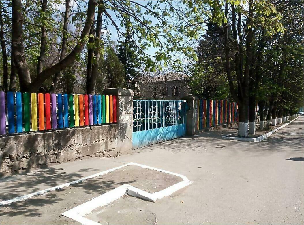 забор из штакетника 110м фото2 в Владивостоке