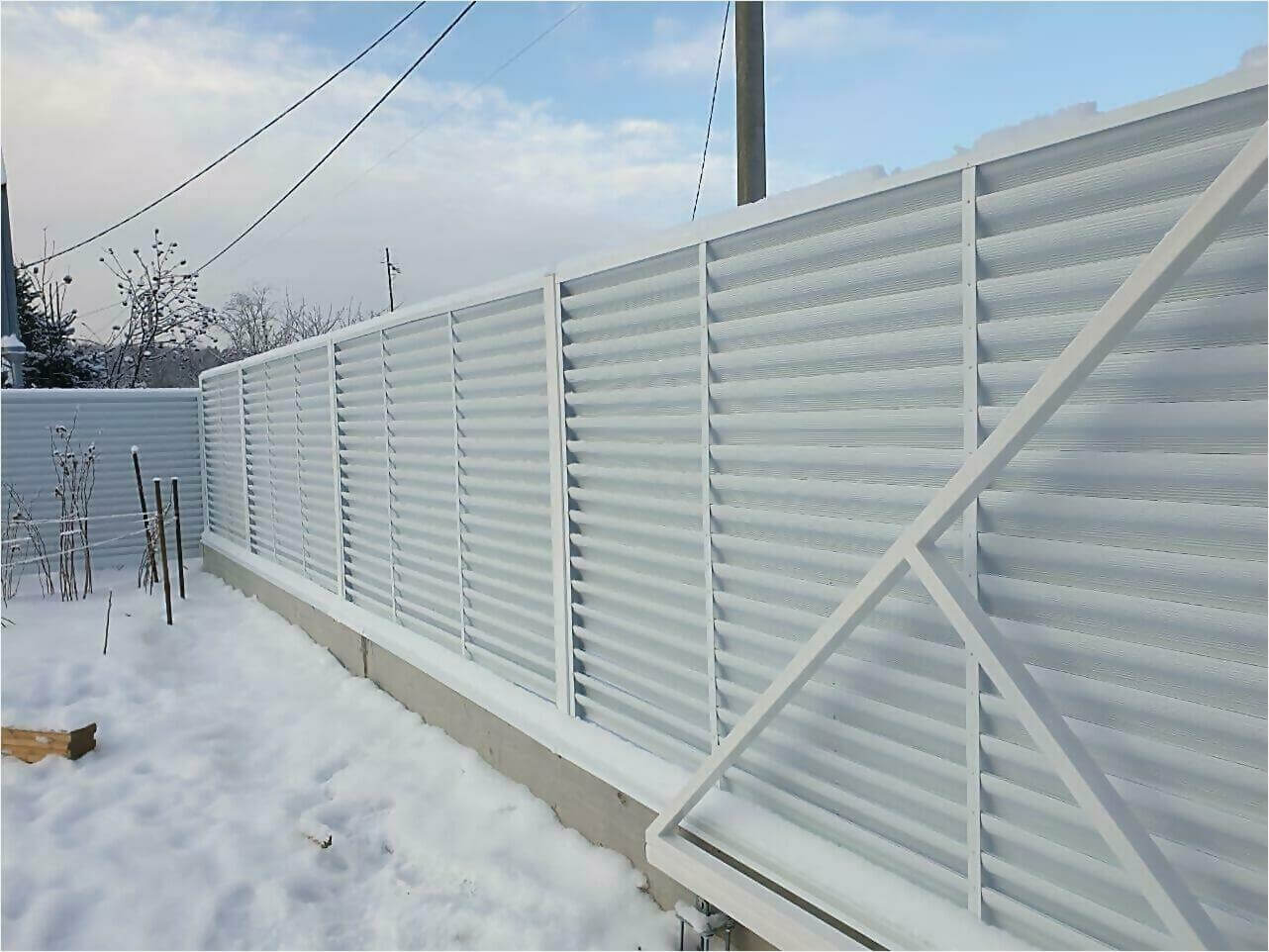 Забор жалюзи 150м RAL9003 фото3 в Владивостоке