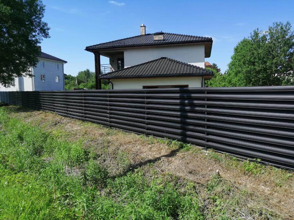 забор из штакетника Черный Стальной Бархат фото4 в Владивостоке