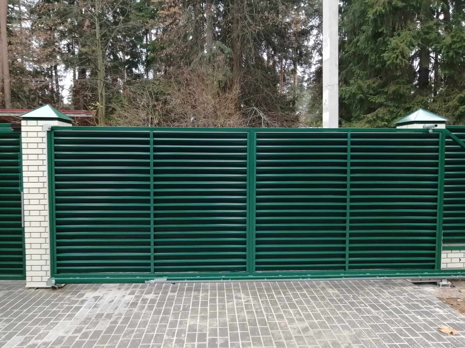 Забор-жалюзи с ламелями ЭКО-Z Зеленый Мох фото3 в Владивостоке