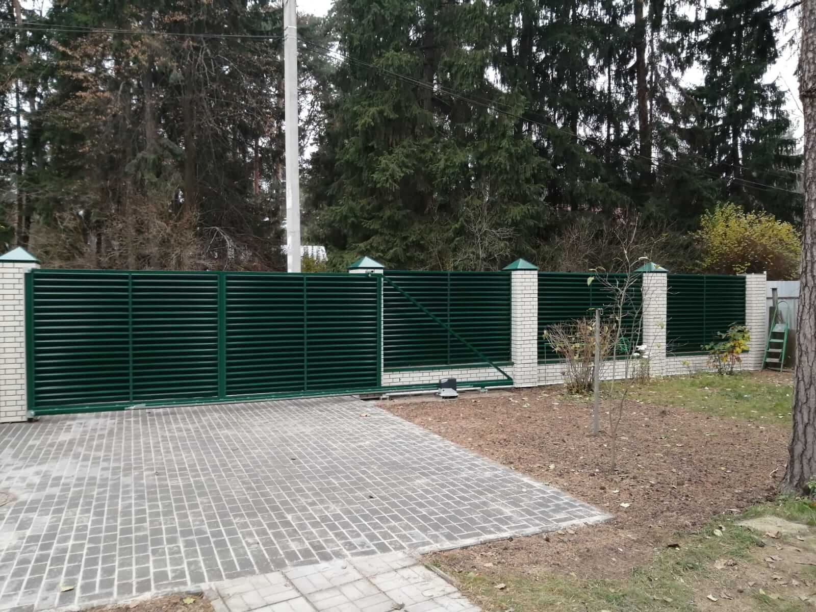 Забор-жалюзи с ламелями ЭКО-Z Зеленый Мох фото5 в Владивостоке