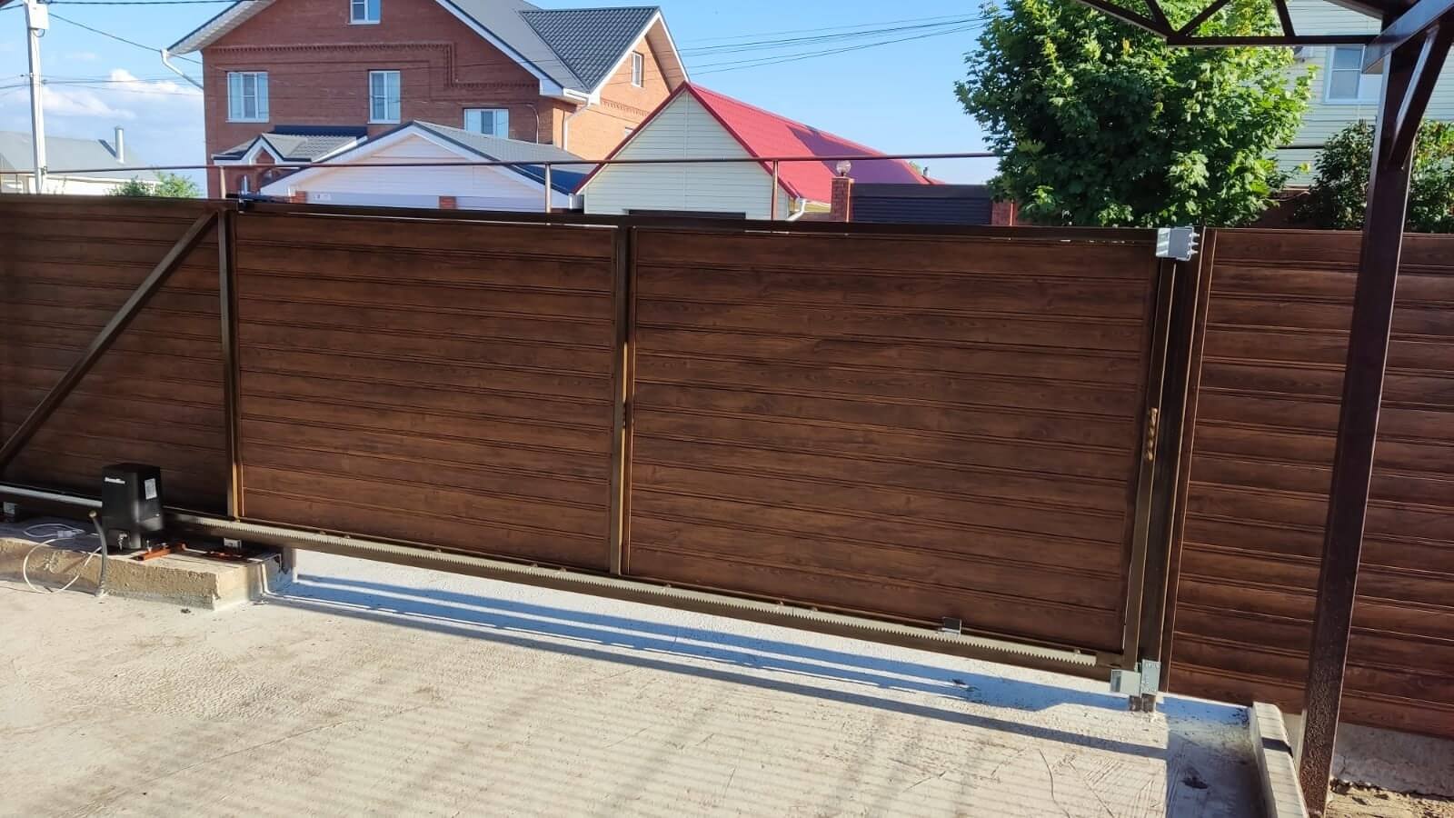 Забор-ранчо из металлопланкена 76м Printech Каштан 2-х сторонний фото3 в Владивостоке