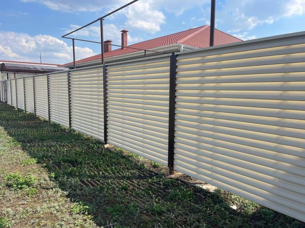 Забор из ламелей Еврожалюзи 25м RAL1015/1015 Слоновая Кость двусторонний фото 2 в Владивостоке