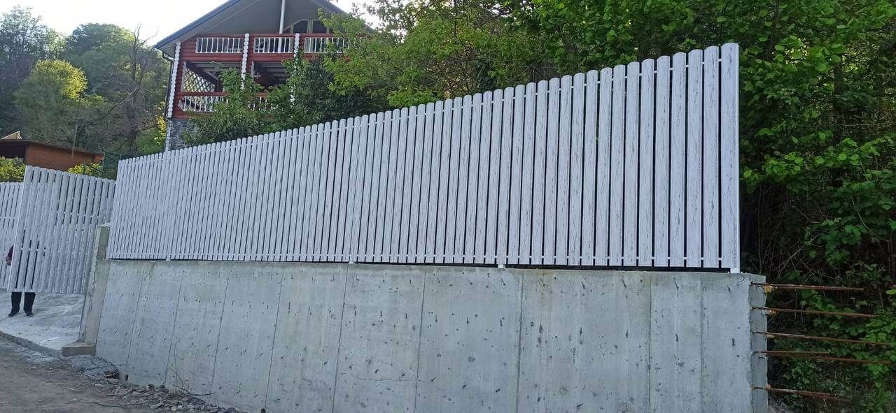 Забор из штакетника 41м в оттенке под дерево Беленый Дуб 2xPrintech двусторонний фото 9 в Владивостоке