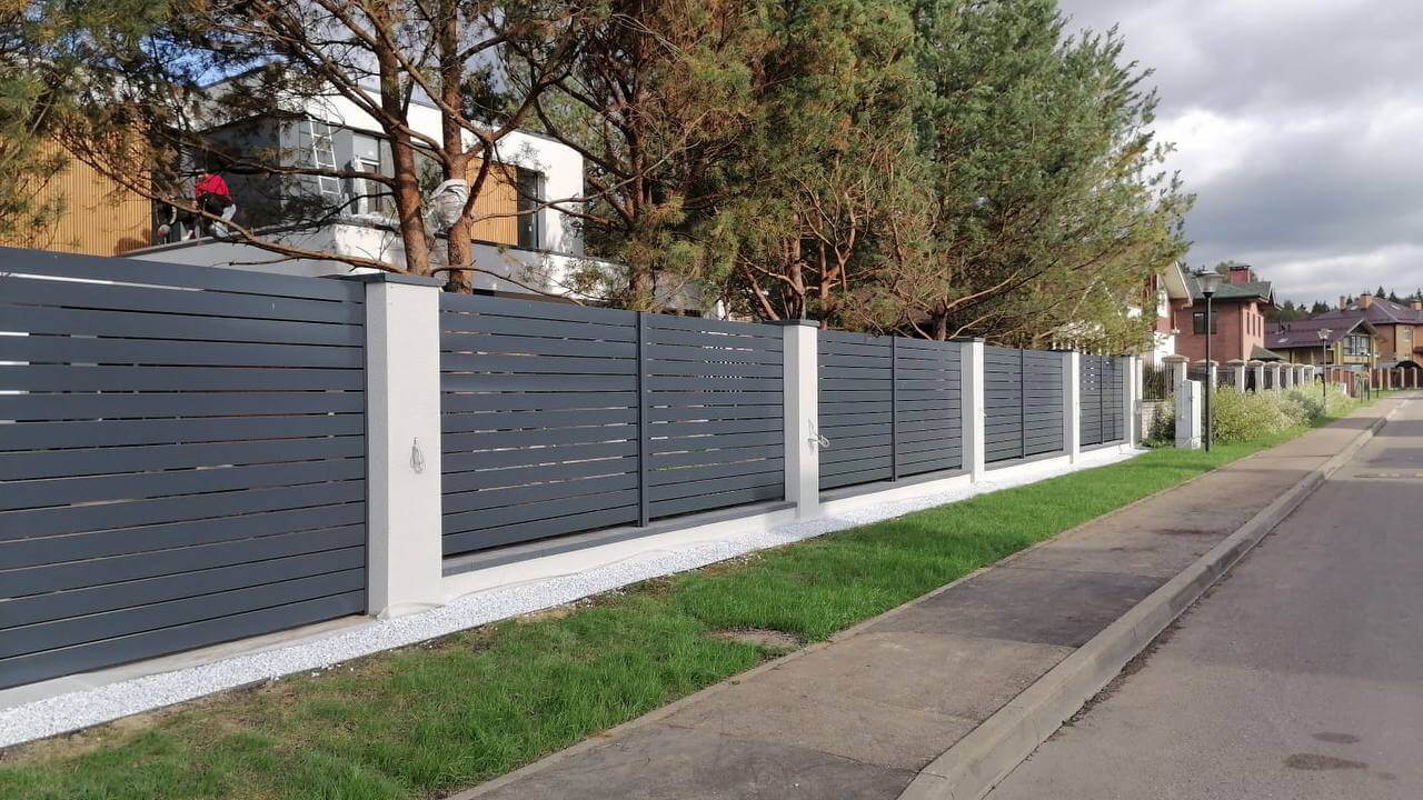 Забор-ранчо из металлопланкена 36м RAL7024 Серый Графит в Владивостоке