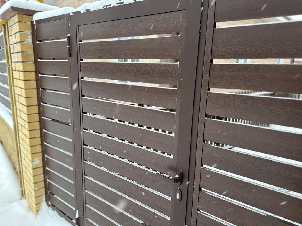 Забор-ранчо из металлопланкена 34м Мореный Дуб Printech фото 1 в Владивостоке