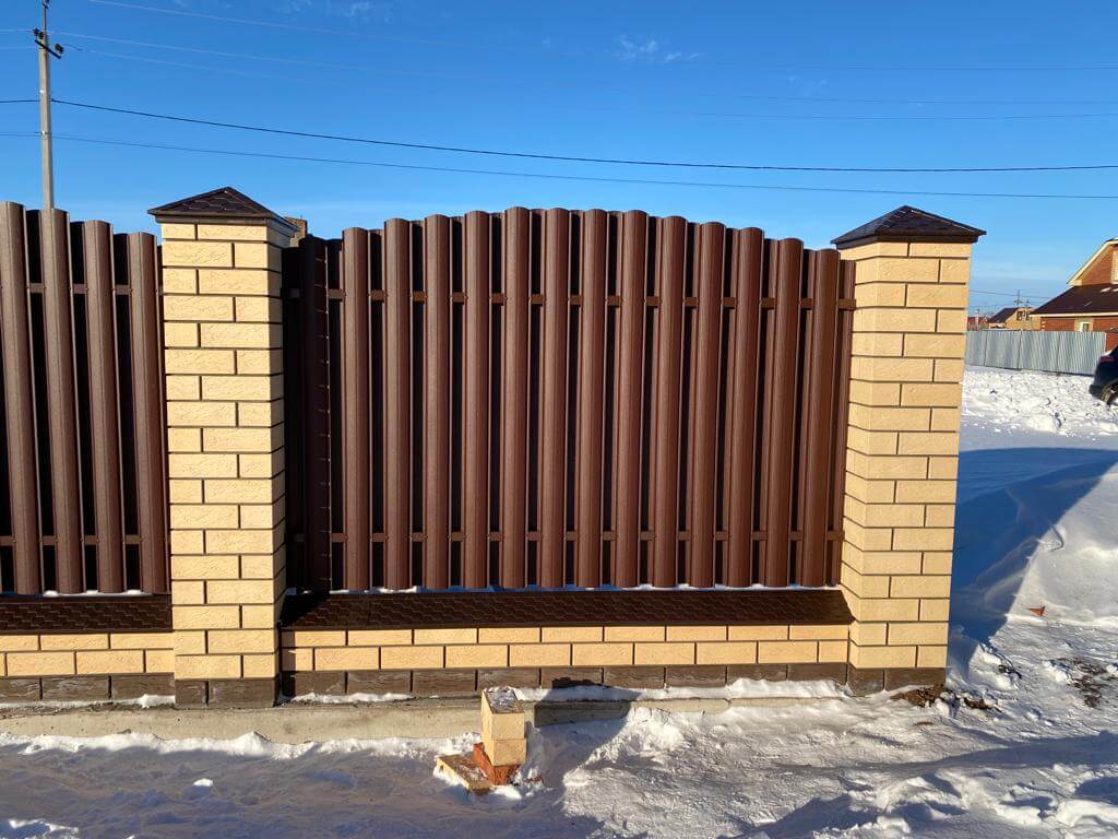 Забор из евроштакетника 57м RAL8017/8017 Шоколад двухсторонний МАТТЕ в Владивостоке