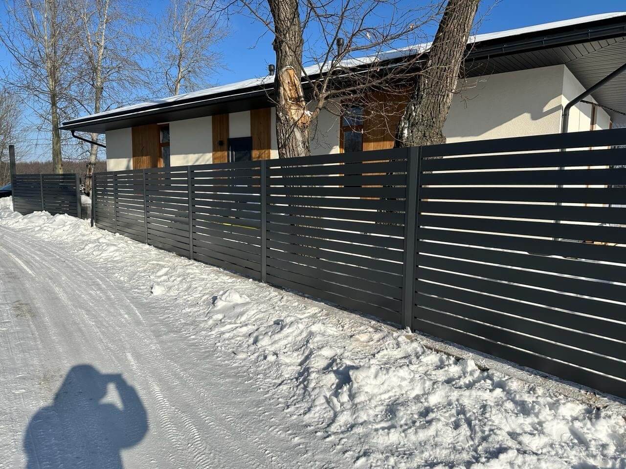 Забор-ранчо из металлопланкена 37м RAL7024 Серый Графит фото 1 в Владивостоке
