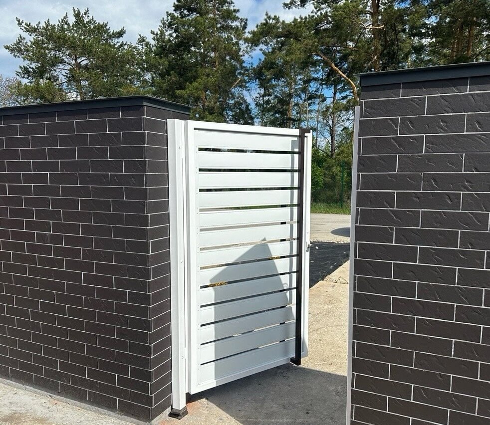 Калитка из металлопланкена RAL9003 Белый фото 4 в Владивостоке
