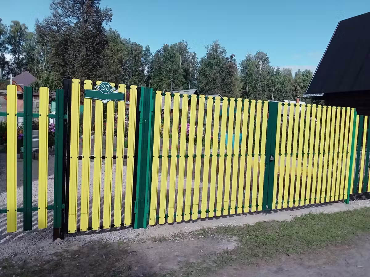 Забор из евроштакетника 13м RAL1018 Желтый в Владивостоке