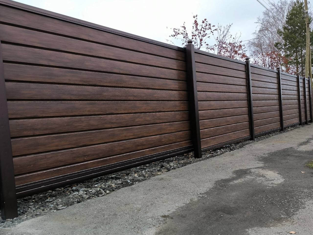 Забор из металлосайдинга Евро-Брус 46м Античное Дерево Принтек фото 5 в Владивостоке