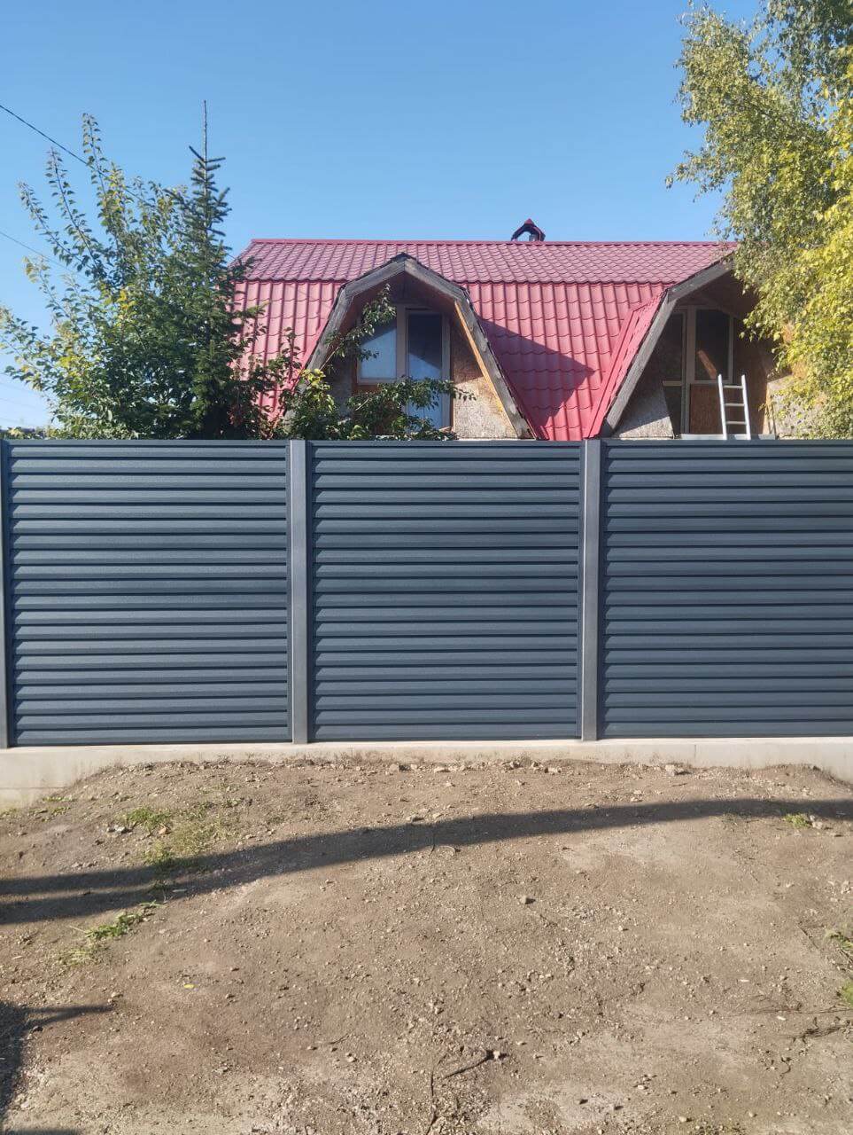 Забор-жалюзи из ламелей Реснички 54м RAL7024/7024 Серый Графит двусторонний МАТТЕ в Владивостоке