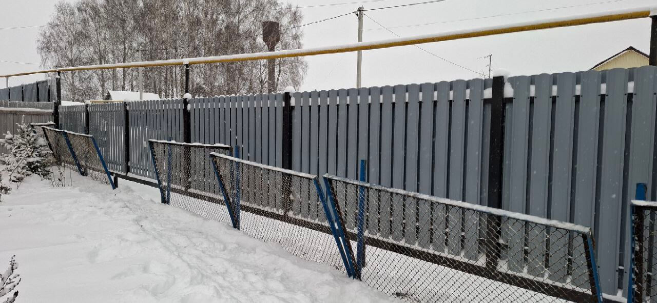 Забор из евроштакетника 27м RAL7024 Серый Графит МАТТЕ фото 5 в Владивостоке