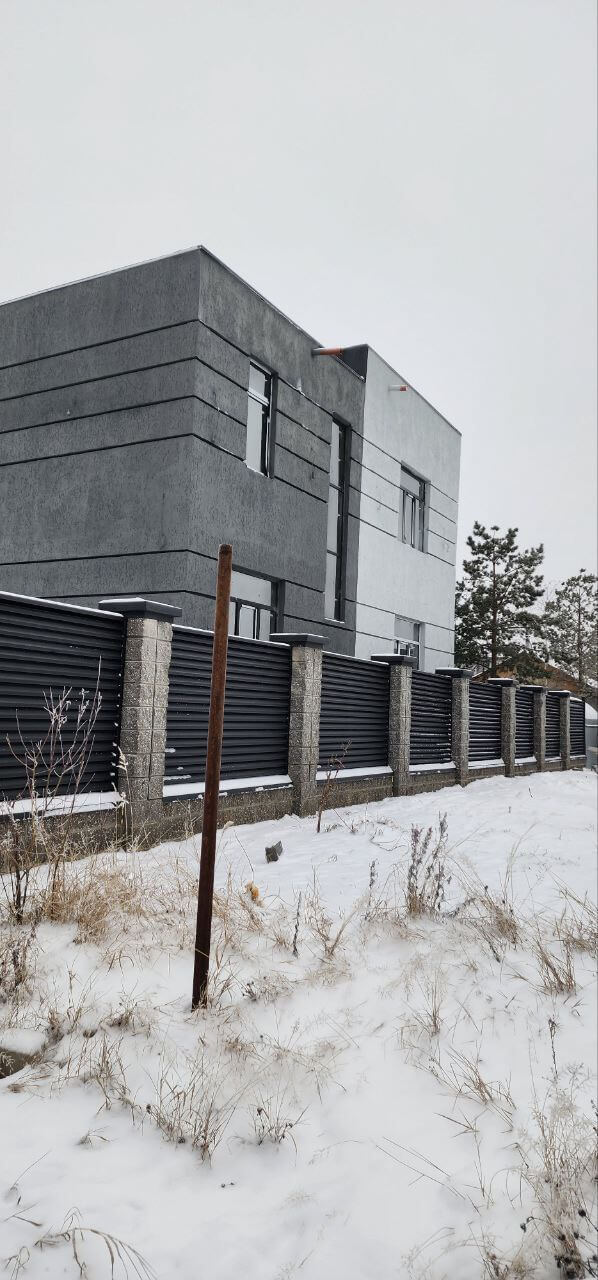 Забор-жалюзи из ламелей ЭКО-Z 66м RAL9005/9005 Черный двусторонний МАТТЕ фото 1 в Владивостоке