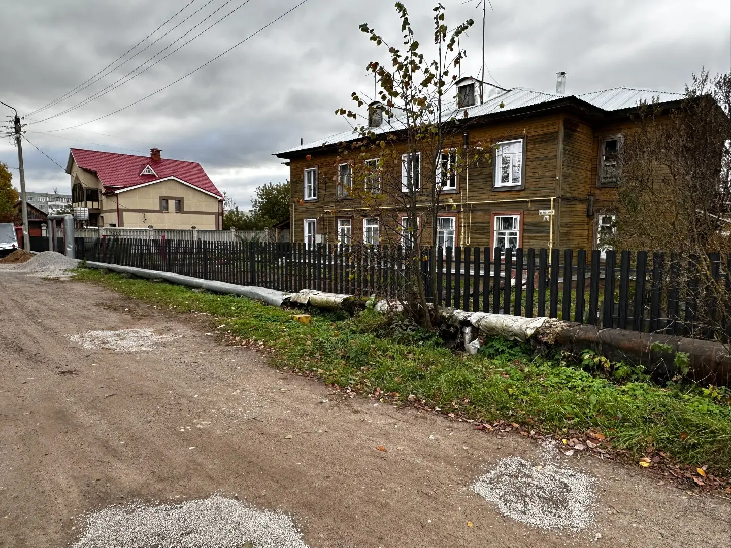 Забор из евроштакетника 63м Черное Дерево 3D Принтек фото 2 в Владивостоке