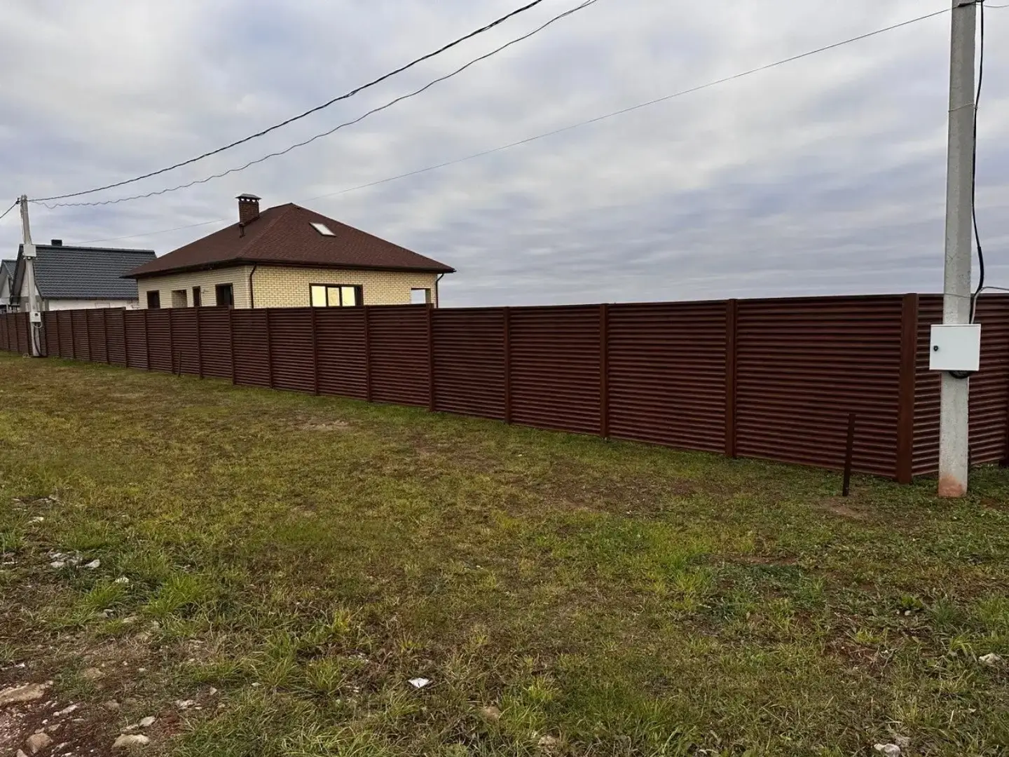 Забор-жалюзи из ламелей ЭКО-Z 58м Темный Дуб 3D Принтек фото 2 в Владивостоке