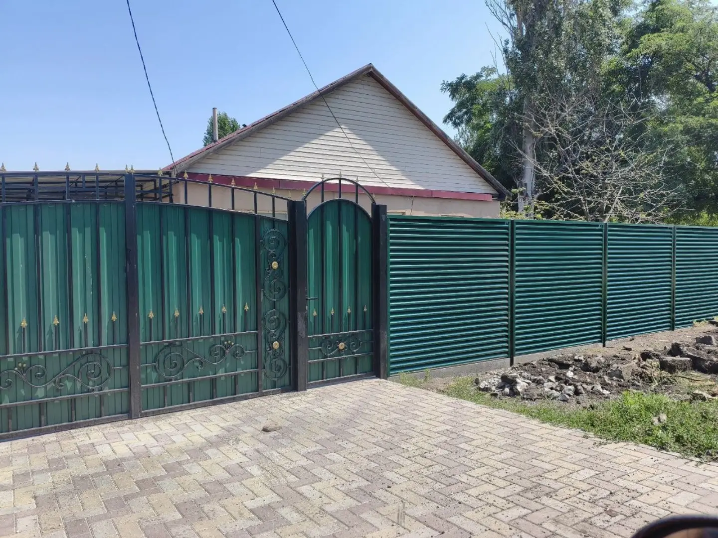 Забор-жалюзи из ламелей ЭКО-Z 24м RAL6005 Зеленый Мох в Владивостоке